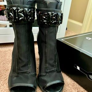 Karl lagerfeld heels black